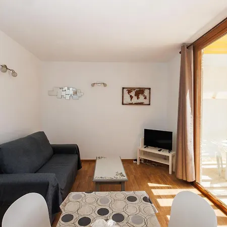 In - Solis Medina Apartmán *
