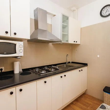 In - Solis Medina Apartmán
